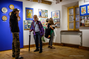 Wernisaż wystawy poświęconej malarkom z Powiśla Dąbrowskiego
